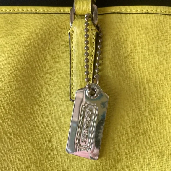 Coach tote - Picture 3 of 10